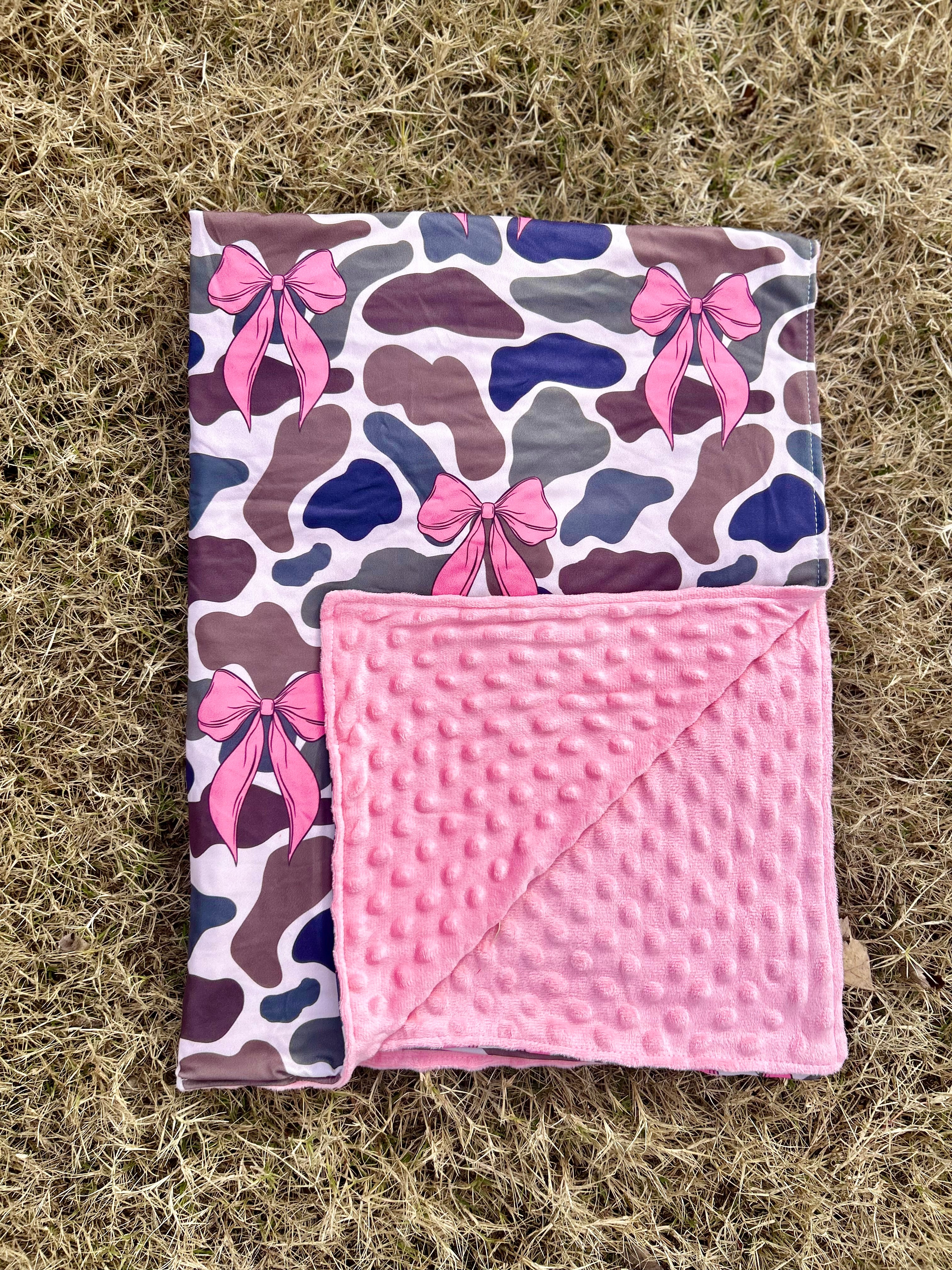 Retro Camo Bows Blanket - Preorder